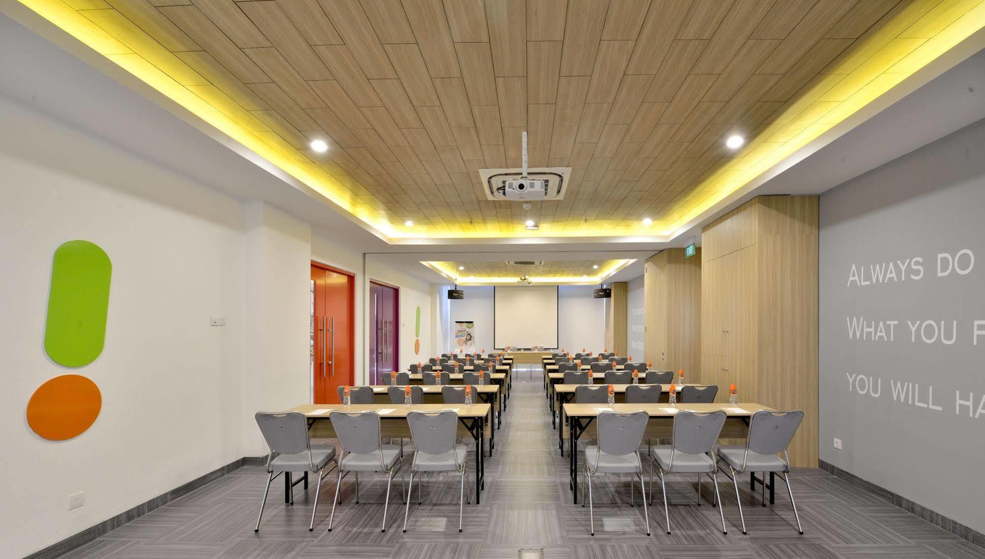 Lamora Kota 3* Surabaya